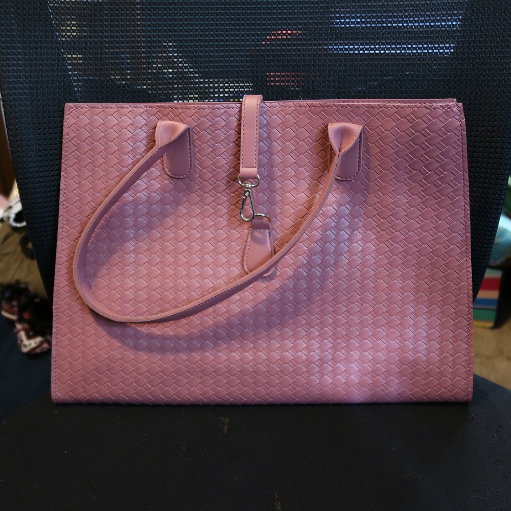 NWOT Large Pink Purse